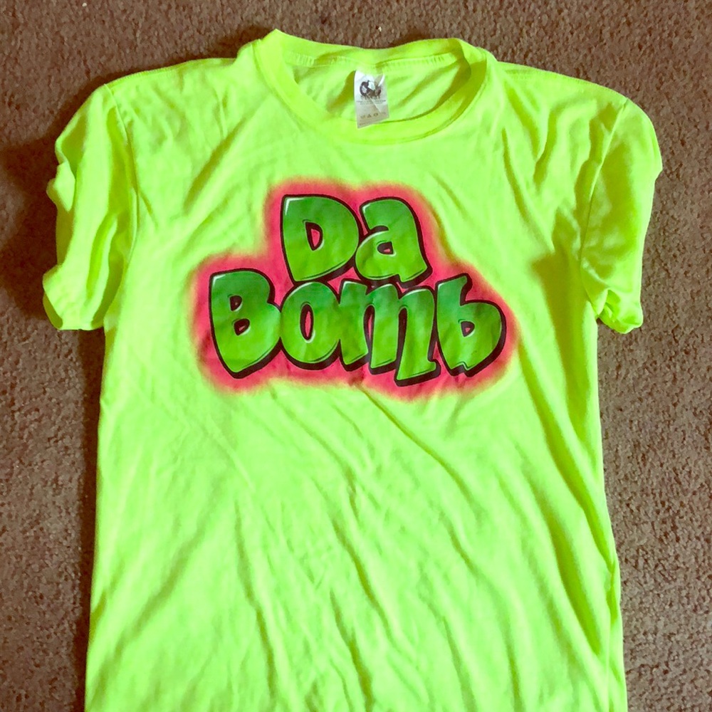 Spencer’s neon yellow/green adult Medium